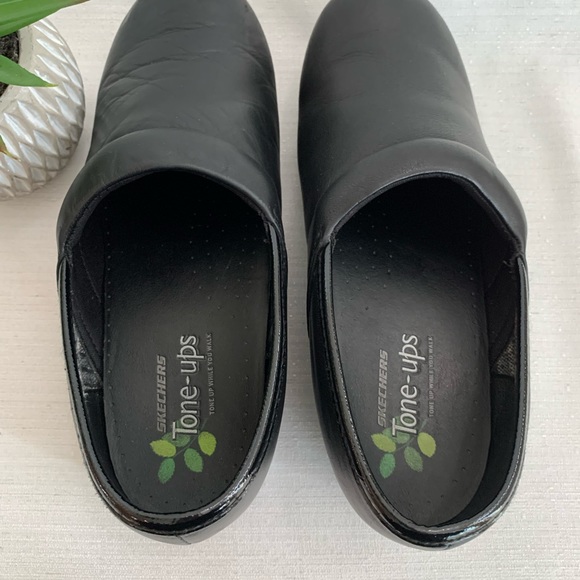 Sketchers Tone Ups Black Leather Comfort Clogs Woman’s 10 - Picture 10 of 15